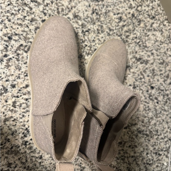 Toms Tan Ankle Boots with Chunky Sole - Picture 3 of 3